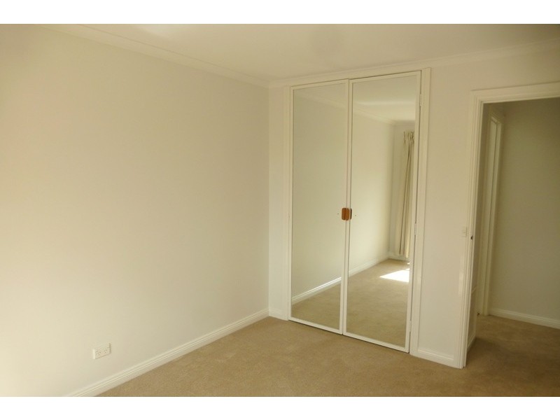 4/33 Grice Crescent, Essendon VIC 3040