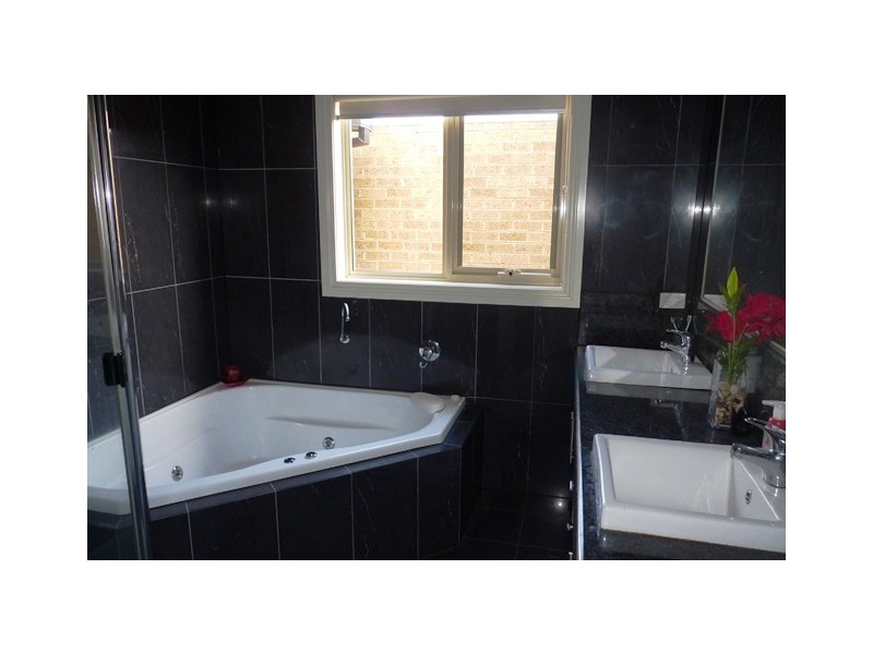 4A Pengana Avenue, Glenroy VIC 3046