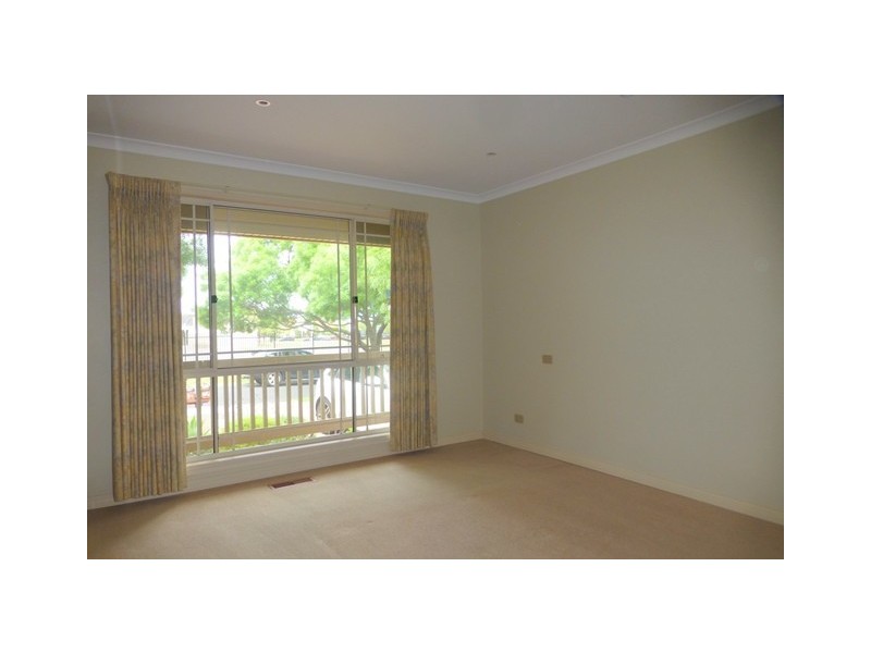 1/67 Nimmo St, Essendon VIC 3040
