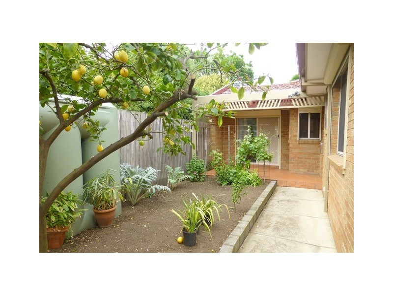 1/67 Nimmo St, Essendon VIC 3040