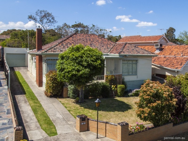 13 Beatrice Avenue, Aberfeldie VIC 3040