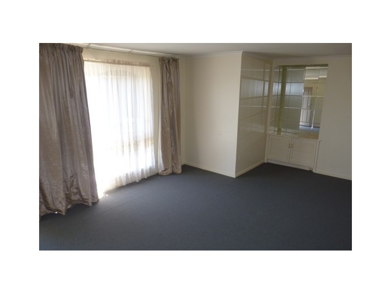 4/32 Spring Street, Niddrie VIC 3042