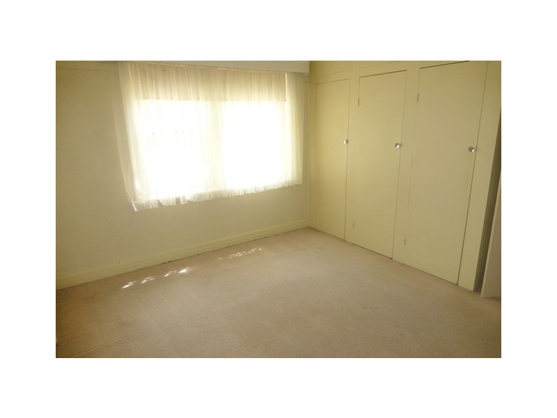 9 Rosebank Avenue, Strathmore VIC 3041