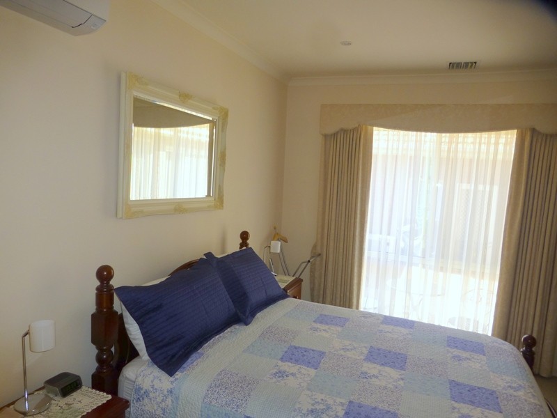 1/33 Renown Street, Essendon North VIC 3041