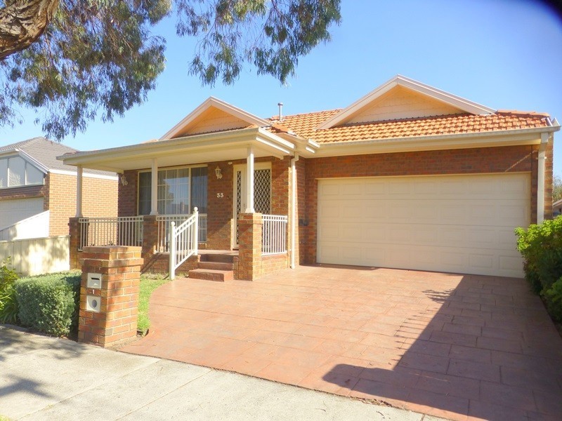 1/33 Renown Street, Essendon North VIC 3041