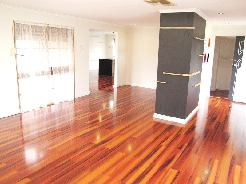 1 Durham Close, Craigieburn VIC 3064