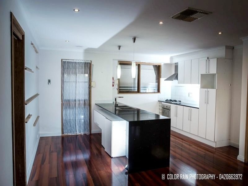 1 Durham Close, Craigieburn VIC 3064