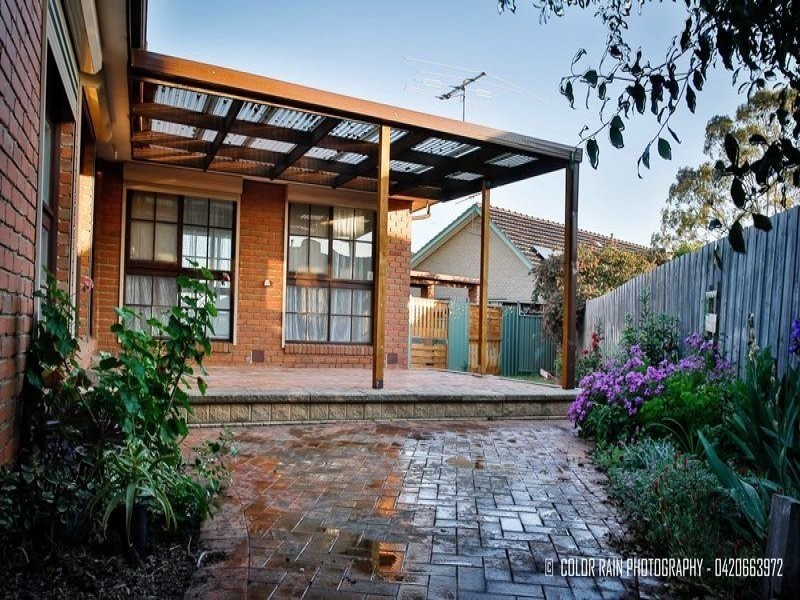 1 Durham Close, Craigieburn VIC 3064