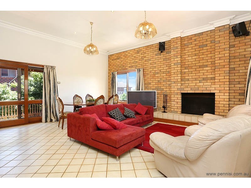 14 Lovett Drive, Avondale Heights VIC 3034