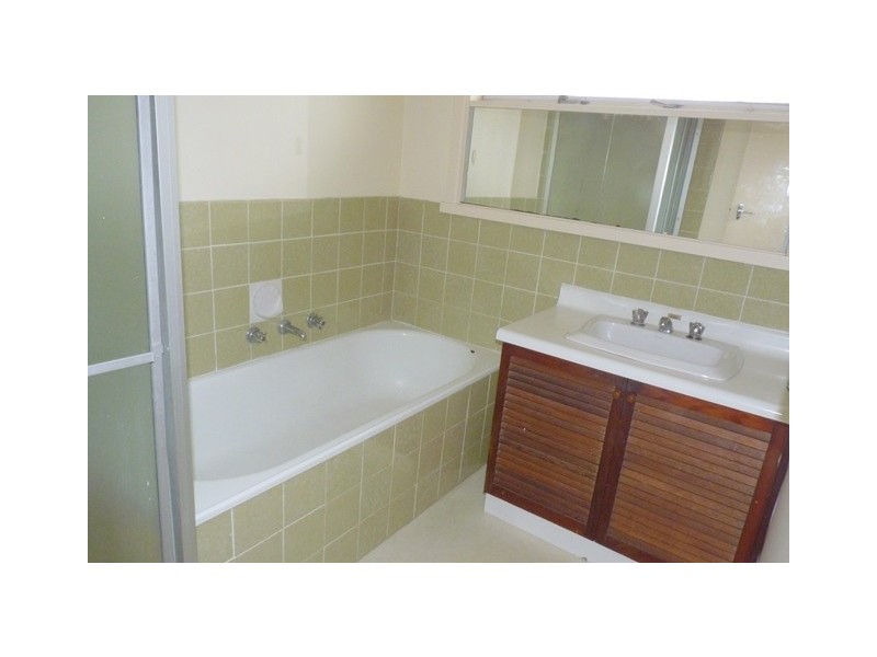 1/52 Rosehill Road, Niddrie VIC 3042