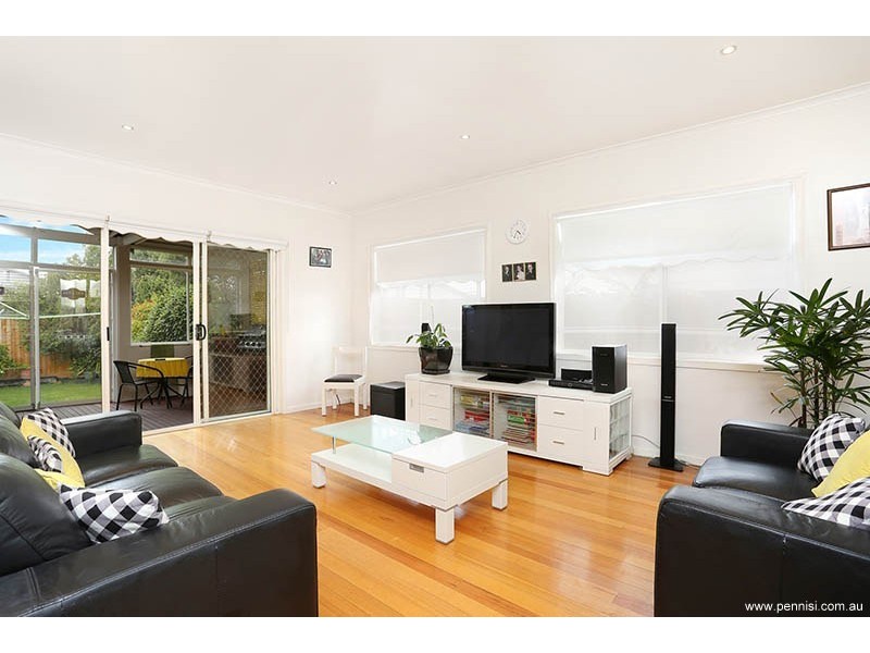 4 Daphne Street, Pascoe Vale VIC 3044