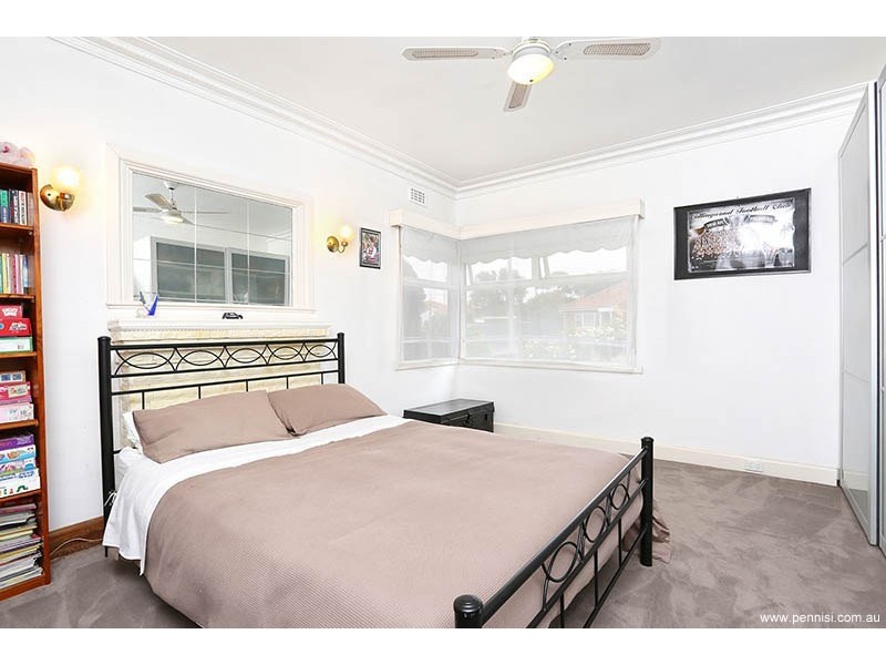 4 Daphne Street, Pascoe Vale VIC 3044