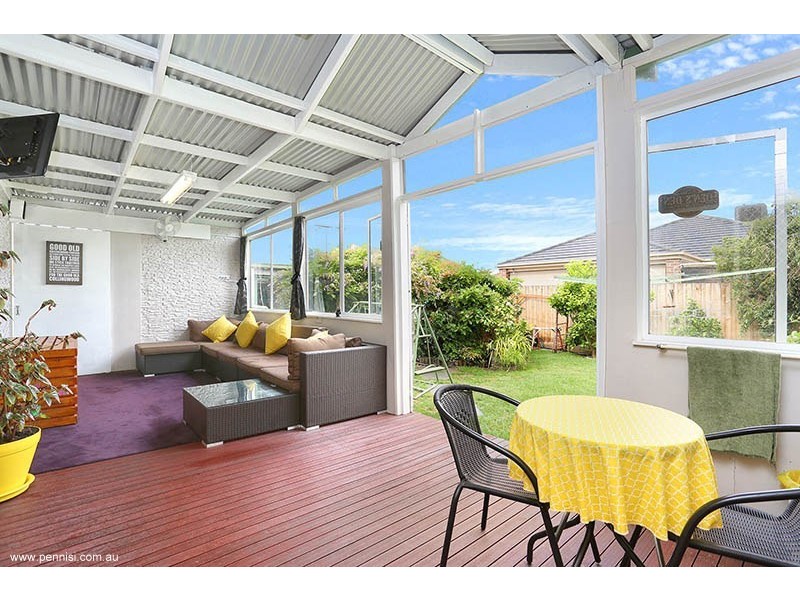 4 Daphne Street, Pascoe Vale VIC 3044