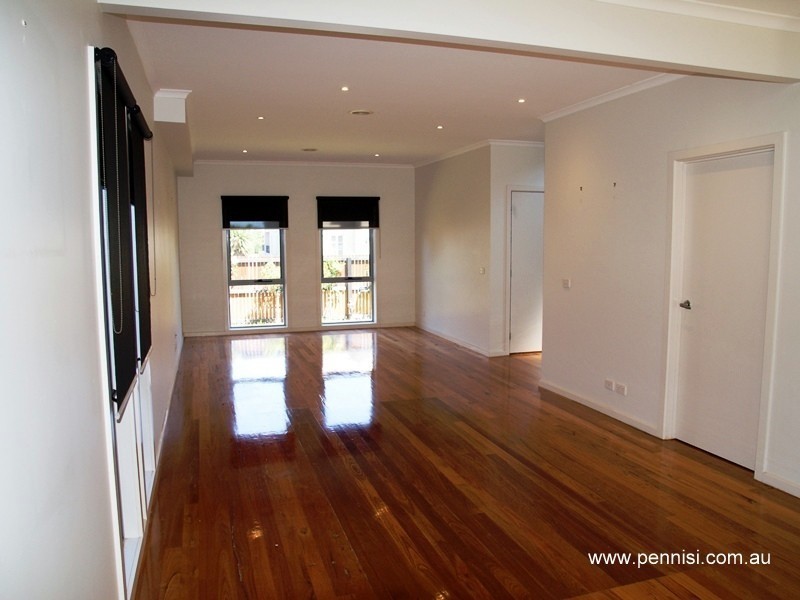 2A Allan Street, Aberfeldie VIC 3040