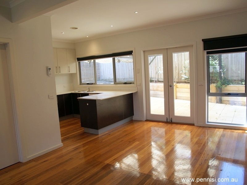 2A Allan Street, Aberfeldie VIC 3040