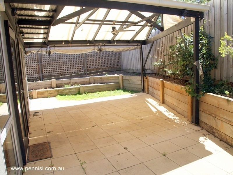 2A Allan Street, Aberfeldie VIC 3040