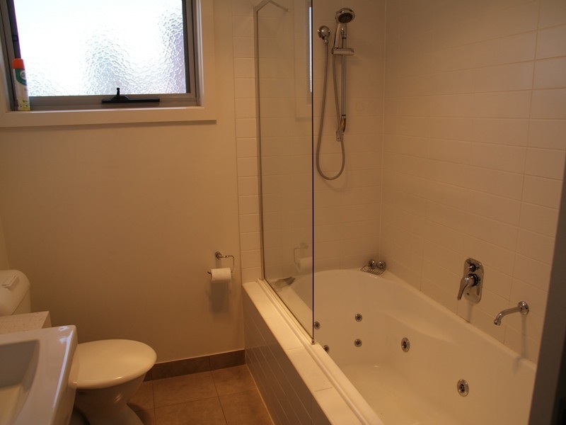 2A Allan Street, Aberfeldie VIC 3040