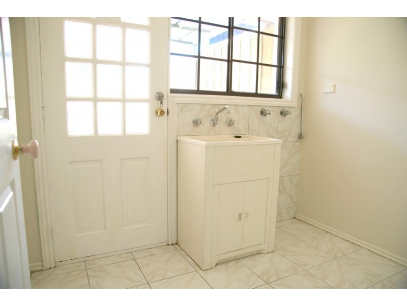 9B Greville Street, Essendon VIC 3040