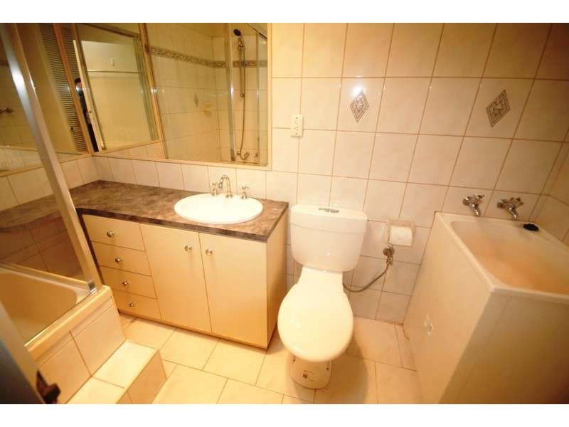 8/11 Grandview Avenue, Maribyrnong VIC 3032