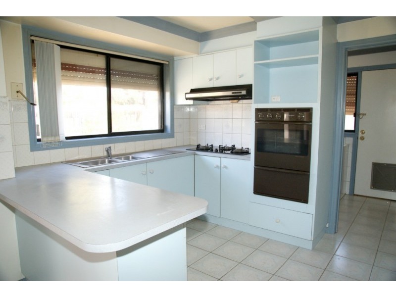 6 Duneed Way, Delahey VIC 3037