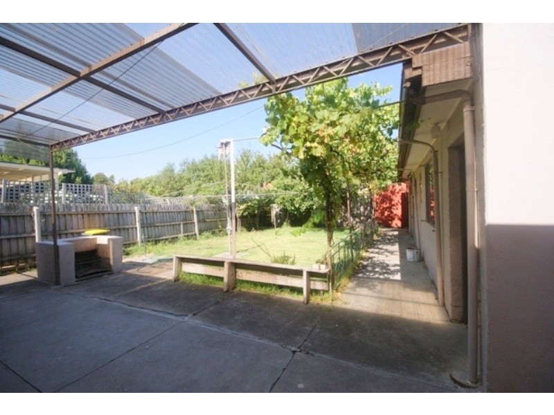 8 Sunbeam Street, Pascoe Vale VIC 3044