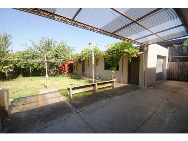8 Sunbeam Street, Pascoe Vale VIC 3044