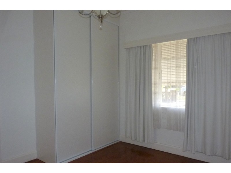 8 Sunbeam Street, Pascoe Vale VIC 3044