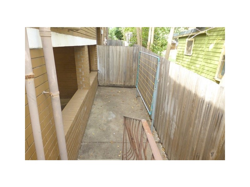 2/9 Aberdeen Street, Essendon VIC 3040