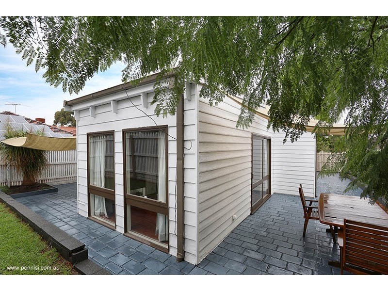 32 Royal Avenue, Essendon North VIC 3041