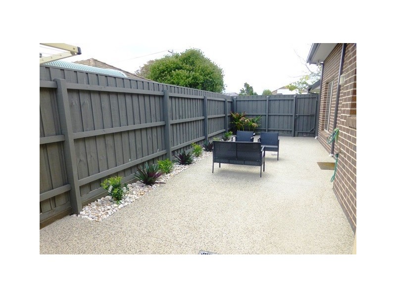 31 Watt Avenue, Oak Park VIC 3046