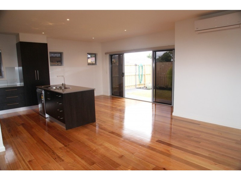 3/74 McIntosh Street, Airport West VIC 3042