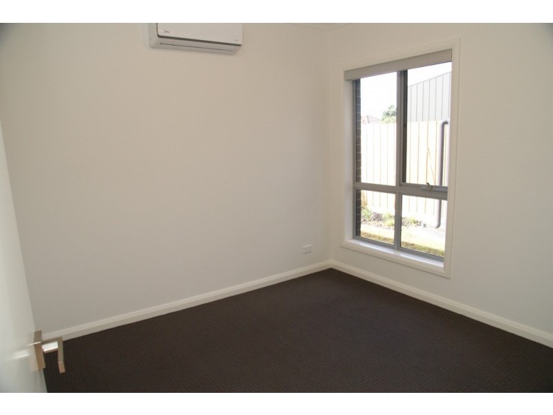 3/74 McIntosh Street, Airport West VIC 3042