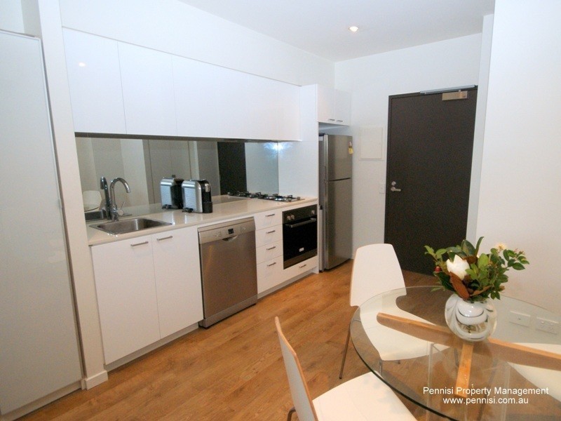 6/479 Cardigan Street, Carlton VIC 3053