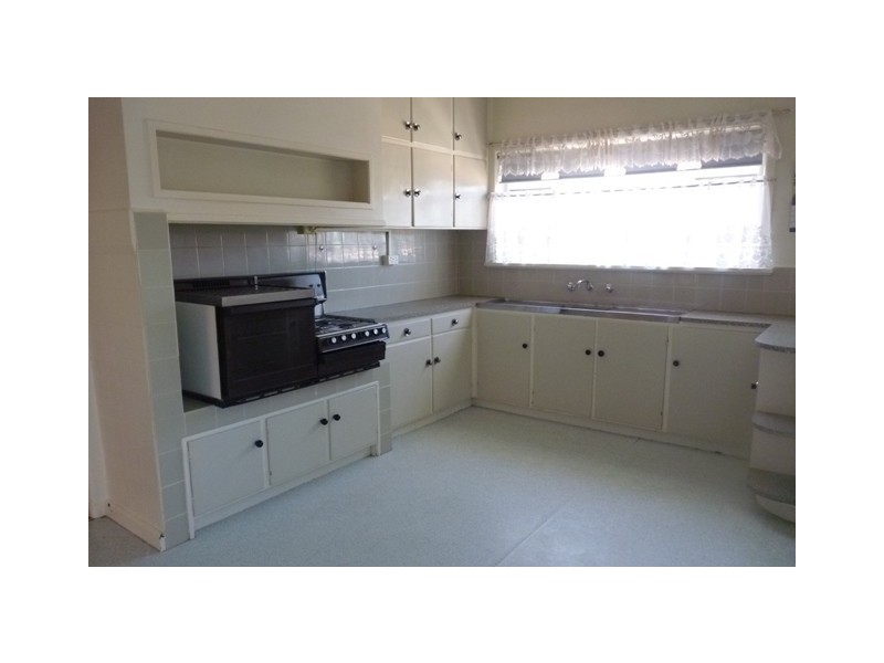 16 McCracken Street, Essendon VIC 3040