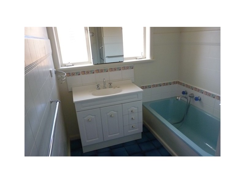 16 McCracken Street, Essendon VIC 3040