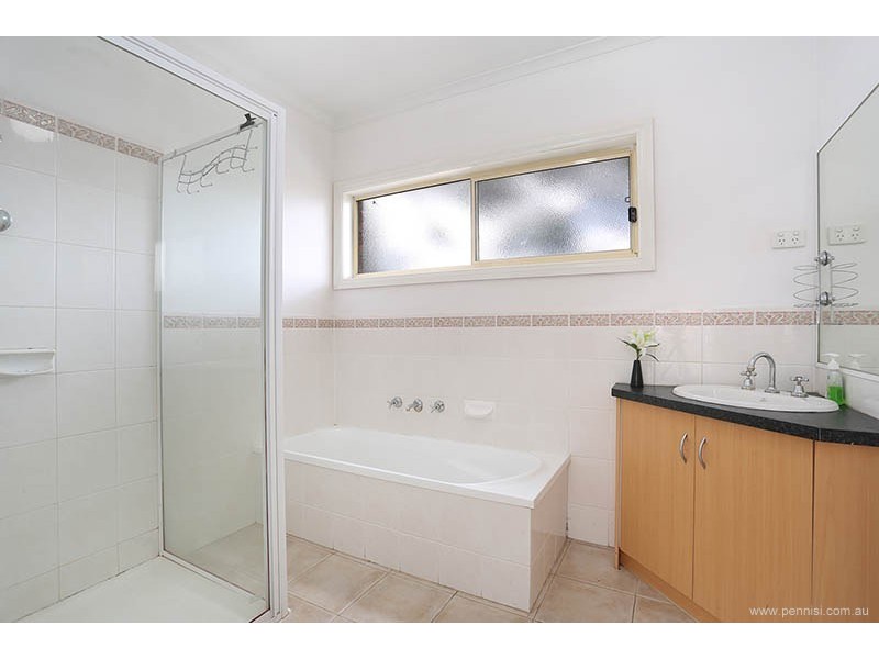 33 A Pecks Road, Sydenham VIC 3037