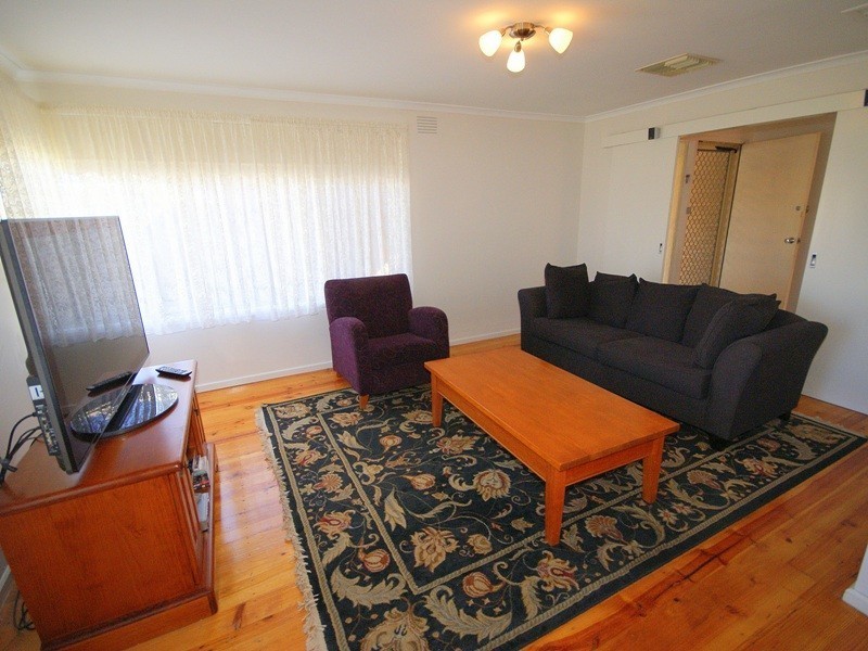 25 Calverton Road, Kealba VIC 3021