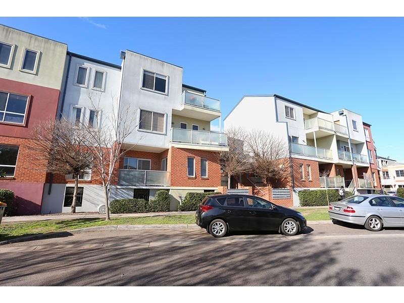 9/2 Newmarket Way, Flemington VIC 3031