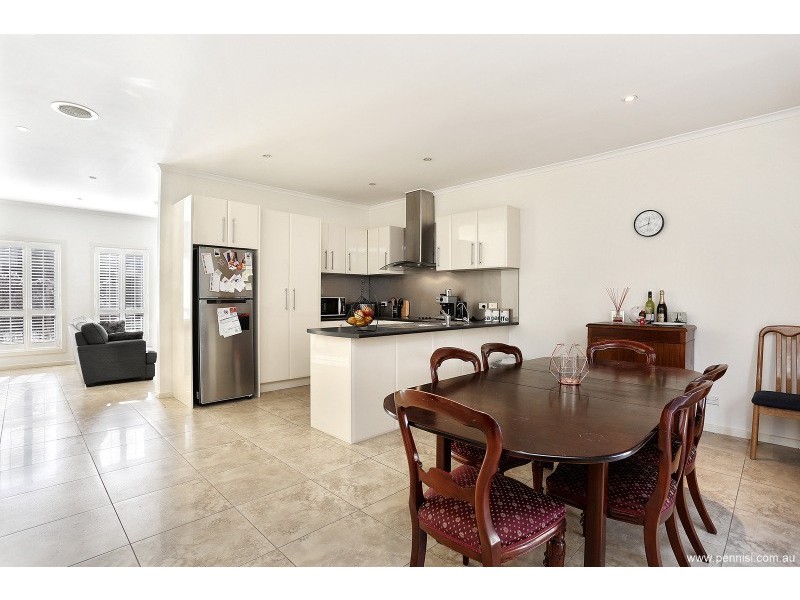 31 Balerno Circle, Gowanbrae VIC 3043