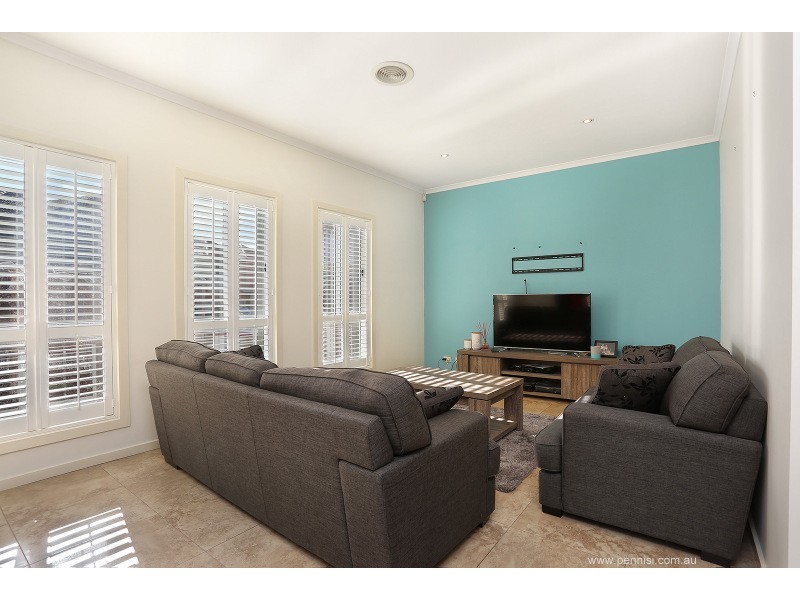 31 Balerno Circle, Gowanbrae VIC 3043