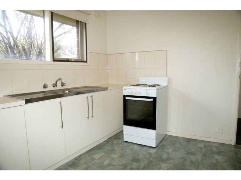 2/44 York Street, Airport West VIC 3042