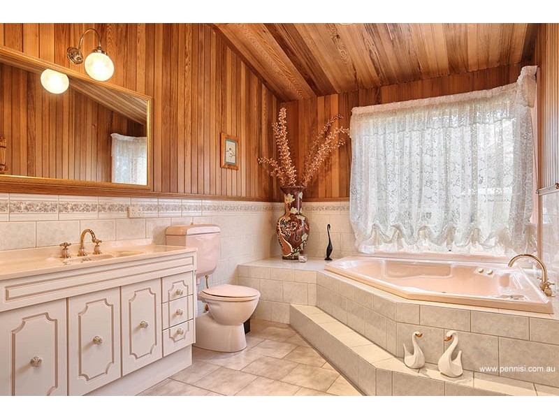 79 Glen Echo Court, Mount Macedon VIC 3441