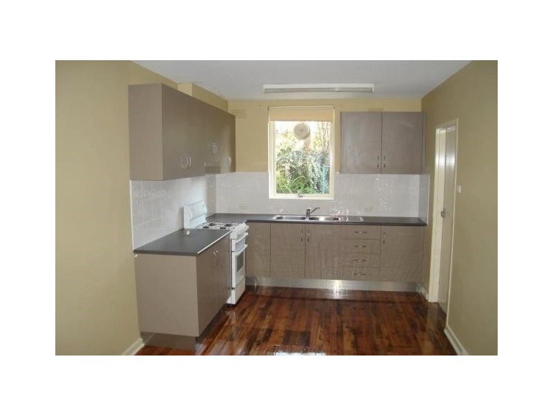 4/10 Tweedside Street, Essendon VIC 3040