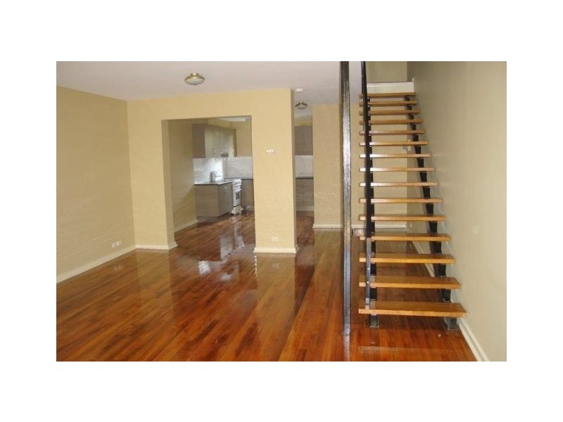 4/10 Tweedside Street, Essendon VIC 3040