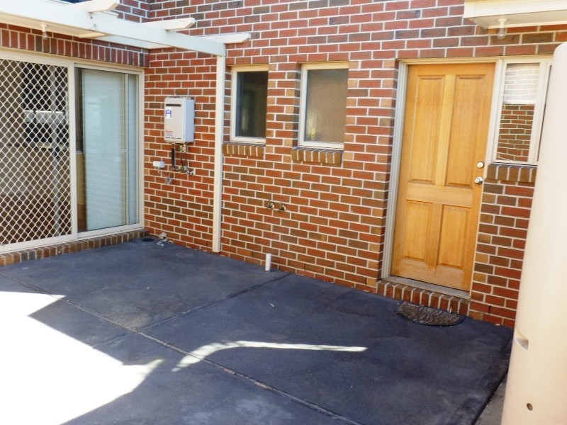 1/12 Elstone Court, Niddrie VIC 3042