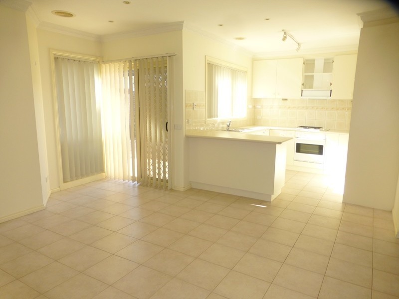 2/29 Diamond Street, Niddrie VIC 3042