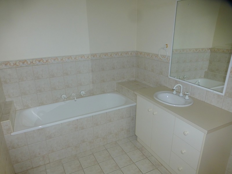 2/29 Diamond Street, Niddrie VIC 3042