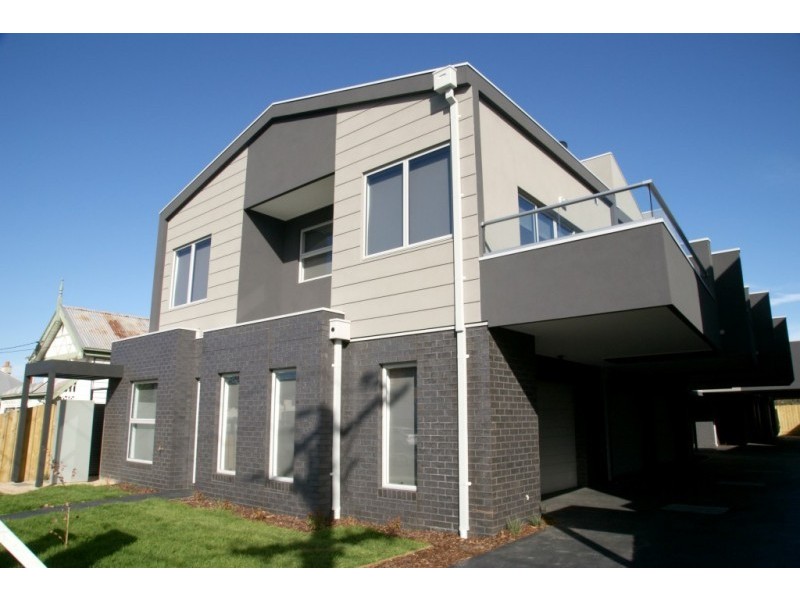 3/3 Queen Street, Essendon VIC 3040