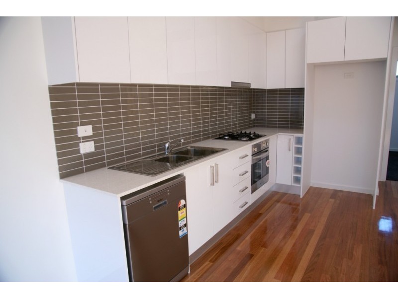 3/3 Queen Street, Essendon VIC 3040