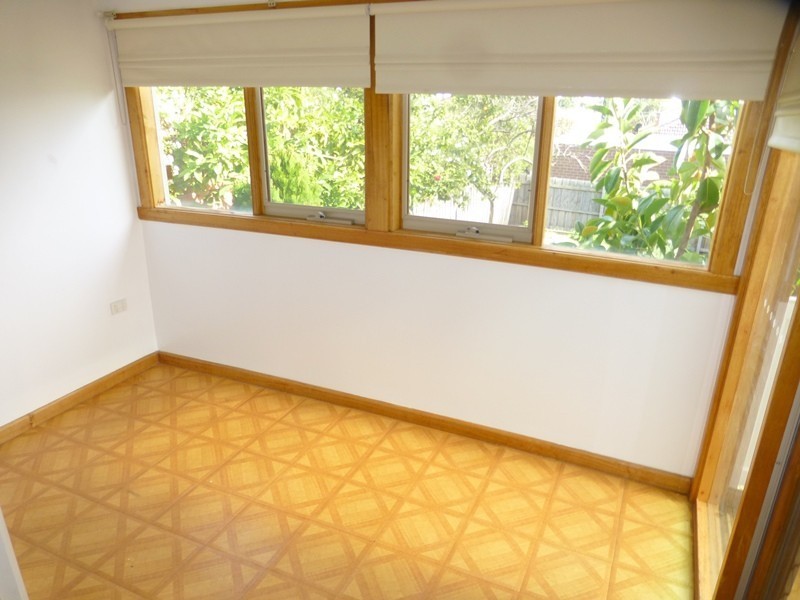 3 Grandview Avenue, Pascoe Vale South VIC 3044